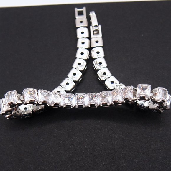 Elegant 7 Inches Princess Cut Diamond Tennis Bracelet Solid Sterling Silver - Picture 4 of 9